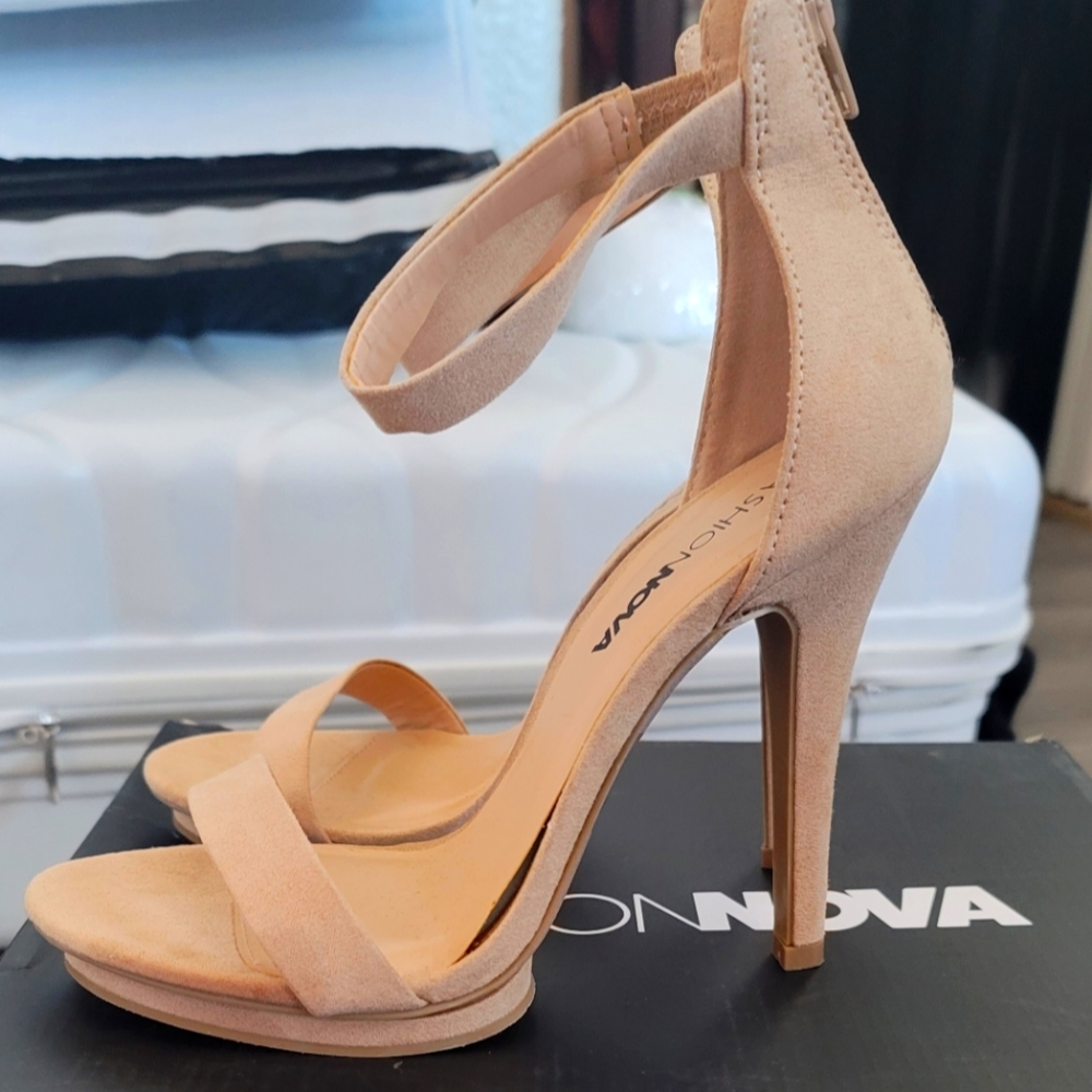 Fashion Nova TNT Heels